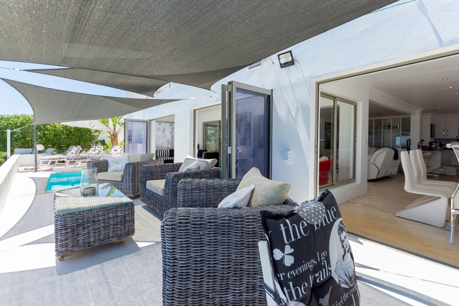 5 Bedroom Property for Sale in Golden Mile Western Cape